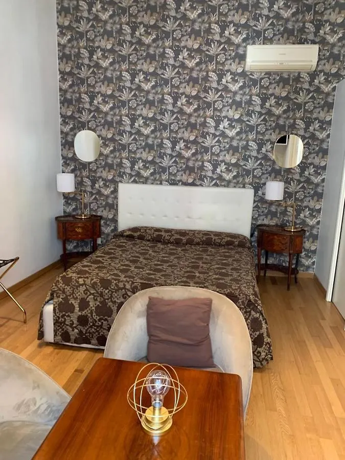 Hotel Urbana 33 Rzym 3*,