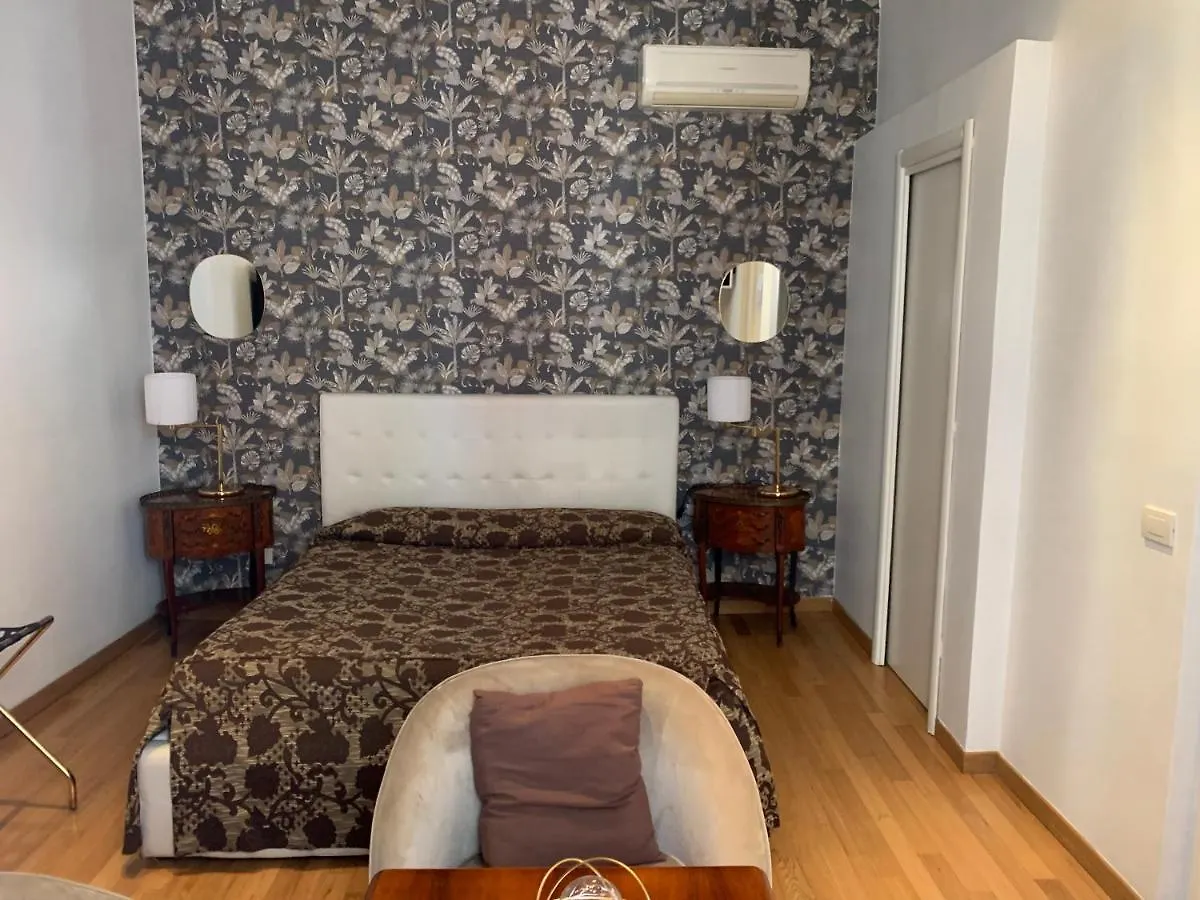 Hotel Urbana 33 Rzym